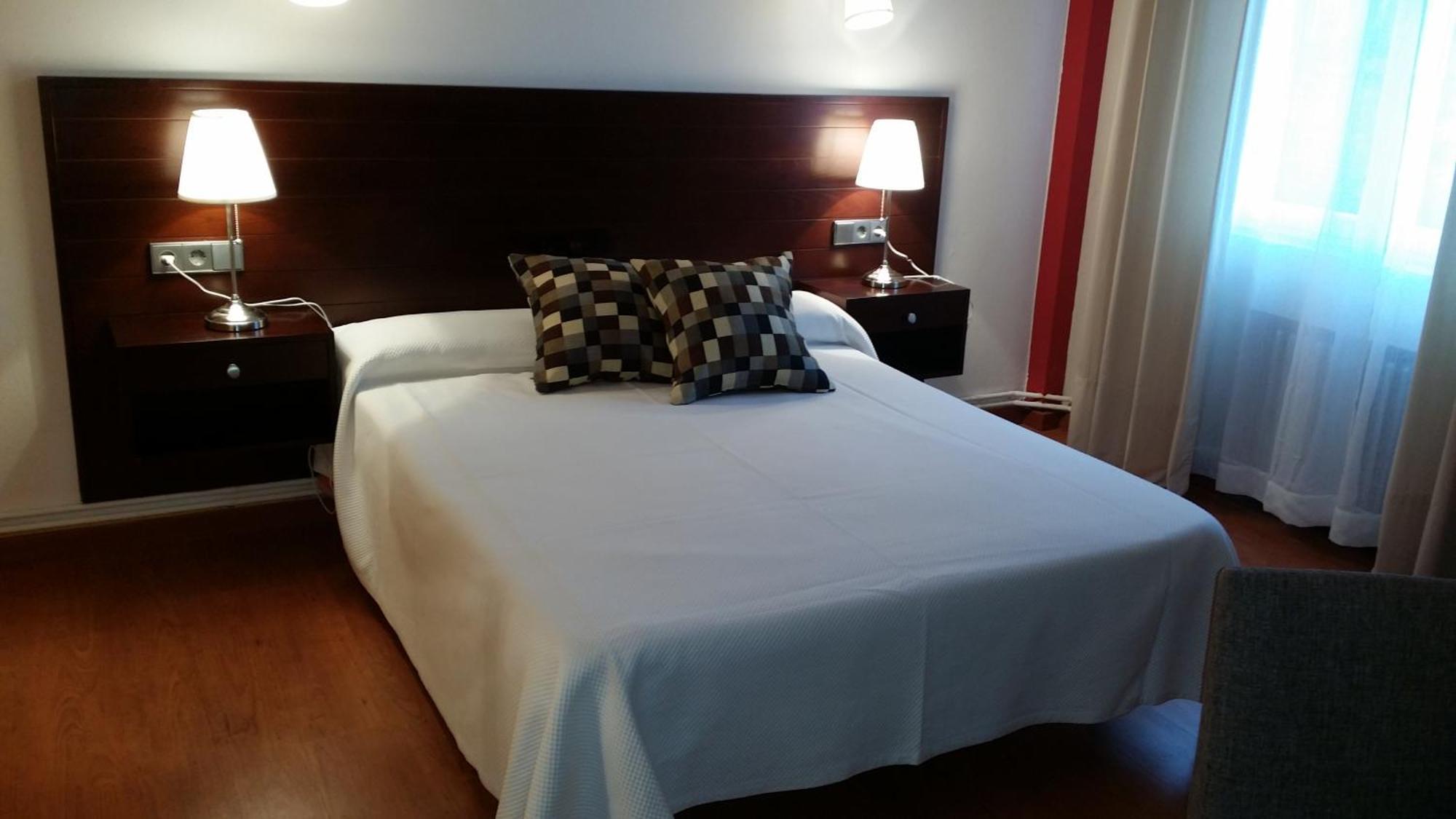 Hotel La Isla โกลุงกา ภายนอก รูปภาพ